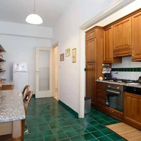 Casa Nella, With 2 Bedrooms, Róma