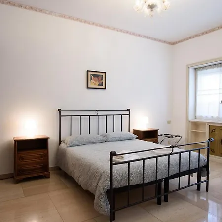 Apartman Casa Nella, With 2 Bedrooms, Róma